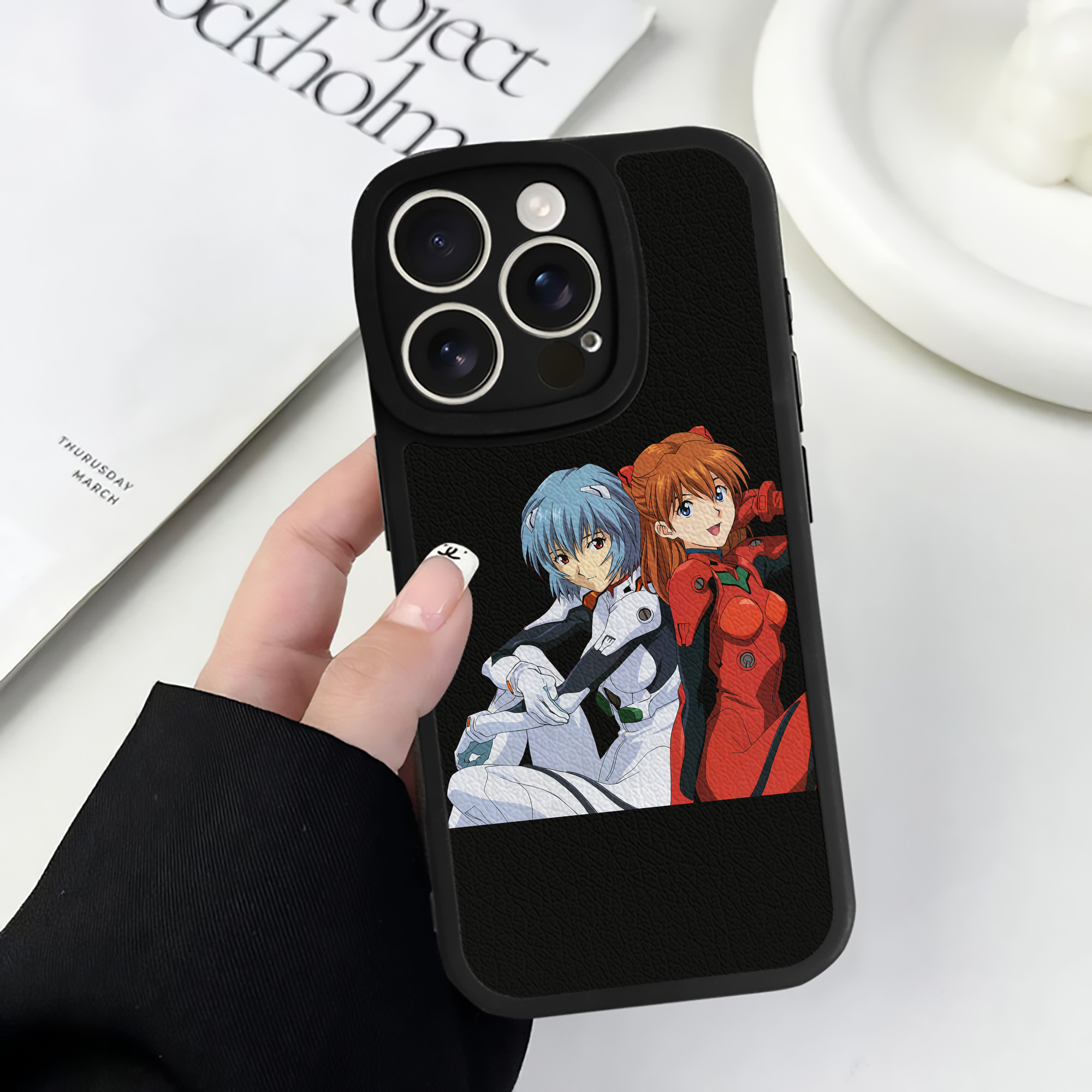 （画像用） EVA 新世紀エヴァンゲリオン 【iPhone 16シリーズ対応】シリコンスマホケース（レザー調） 材質：シリコン